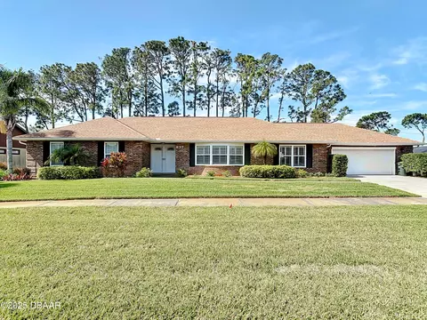 837 Pelican Bay Dr, Daytona Beach, FL 32119