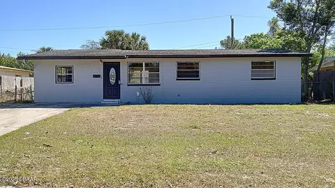 1015 Cadillac Dr, Daytona Beach, FL 32117