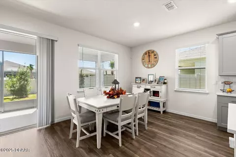 Dining - 322 E Merimont Ln, Ormond Beach, FL 32174 photo 1 of 1