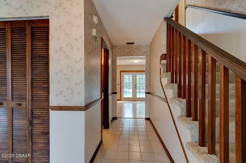 Entry Way - 26 Silver Fox Trl, Ormond Beach, FL 32174 photo 1 of 4