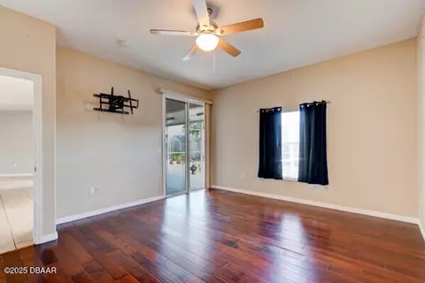 Living - 117 Mariners Gate Ct, Edgewater, FL 32141 photo 5 of 5