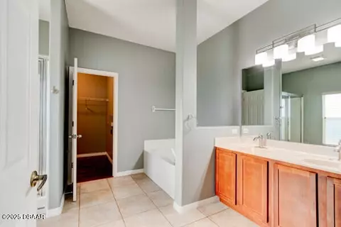 Bath - 117 Mariners Gate Ct, Edgewater, FL 32141 photo 2 of 4