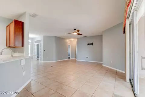 Living - 117 Mariners Gate Ct, Edgewater, FL 32141 photo 2 of 5