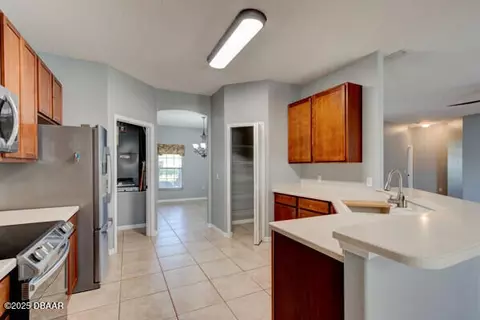 Kitchen - 117 Mariners Gate Ct, Edgewater, FL 32141 photo 2 of 4