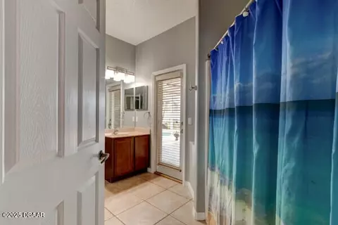 Bath - 117 Mariners Gate Ct, Edgewater, FL 32141 photo 1 of 4