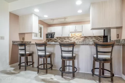 Kitchen - 15 Cypress View Trl, Ormond Beach, FL 32174 photo 6 of 6