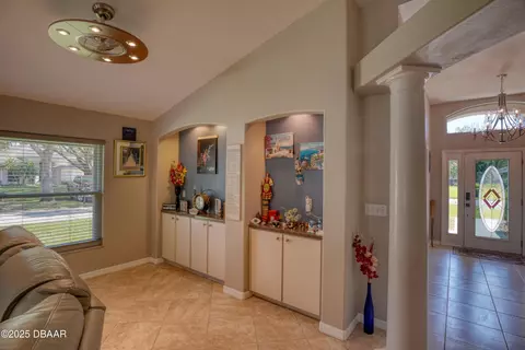 Entry Way - 32 Stoney Ridge Ln, Ormond Beach, FL 32174 photo 4 of 5