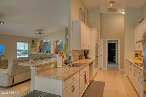 Kitchen - 32 Stoney Ridge Ln, Ormond Beach, FL 32174 photo 1 of 7