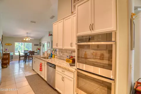 Kitchen - 32 Stoney Ridge Ln, Ormond Beach, FL 32174 photo 3 of 7