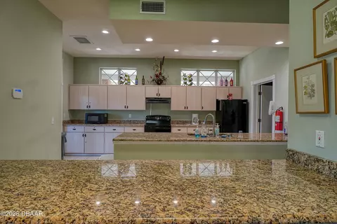 Kitchen - 32 Stoney Ridge Ln, Ormond Beach, FL 32174 photo 7 of 7