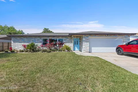2944 Carriage Dr, South Daytona, FL 32119
