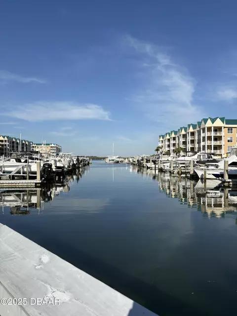 4621 Rivers Edge Village Ln #104, Ponce Inlet, FL 32127