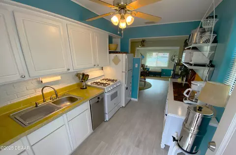 Kitchen - 161 Roberta Rd, Ormond Beach, FL 32176 photo 3 of 4