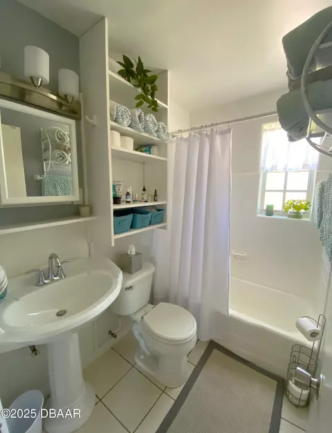 Bath - 161 Roberta Rd, Ormond Beach, FL 32176 photo 1 of 2
