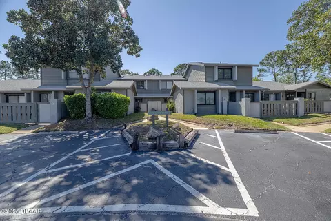 Exterior - 130 Limewood Pl #4, Ormond Beach, FL 32174 photo 2 of 7