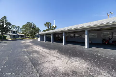 Exterior - 130 Limewood Pl #4, Ormond Beach, FL 32174 photo 5 of 7
