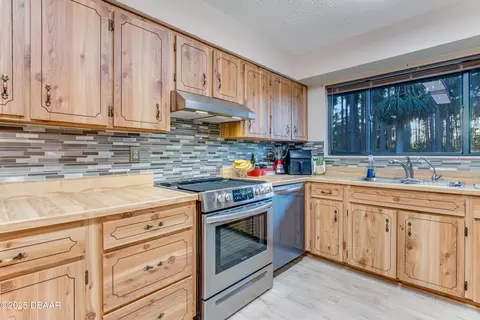 Kitchen - 46 Winchester Rd, Ormond Beach, FL 32174 photo 2 of 3