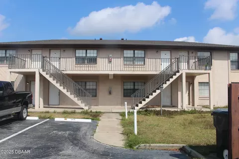 1290 9th St #504, Daytona Beach, FL 32117