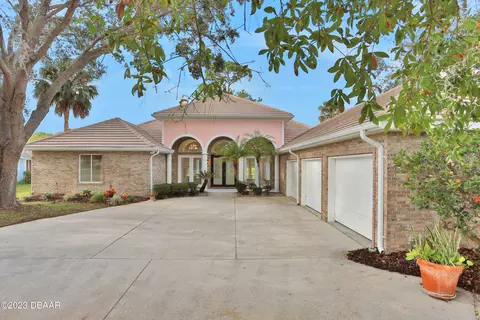 132 Mallard Ln, Daytona Beach, FL 32119
