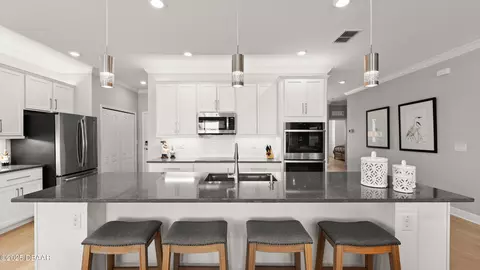 Kitchen - 256 Jackson Loop, Deland, FL 32724 photo 2 of 7
