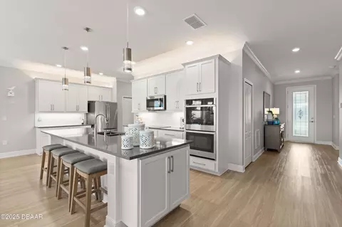 Kitchen - 256 Jackson Loop, Deland, FL 32724 photo 4 of 7