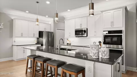 Kitchen - 256 Jackson Loop, Deland, FL 32724 photo 3 of 7