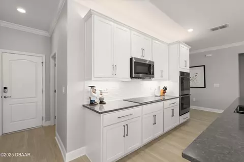 Kitchen - 256 Jackson Loop, Deland, FL 32724 photo 6 of 7