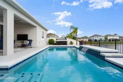 Exterior - 256 Jackson Loop, Deland, FL 32724 photo 6 of 9