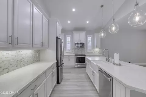 Kitchen - 361 Nottinghill St, Ormond Beach, FL 32174 photo 2 of 3