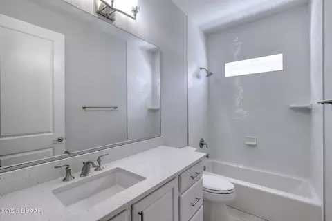 Bath - 361 Nottinghill St, Ormond Beach, FL 32174 photo 2 of 4