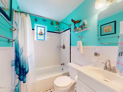 Bath - 23 Sunny Beach Dr, Ormond Beach, FL 32176 photo 1 of 3