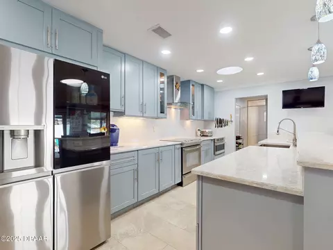 Kitchen - 23 Sunny Beach Dr, Ormond Beach, FL 32176 photo 3 of 11