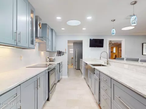 Kitchen - 23 Sunny Beach Dr, Ormond Beach, FL 32176 photo 8 of 11