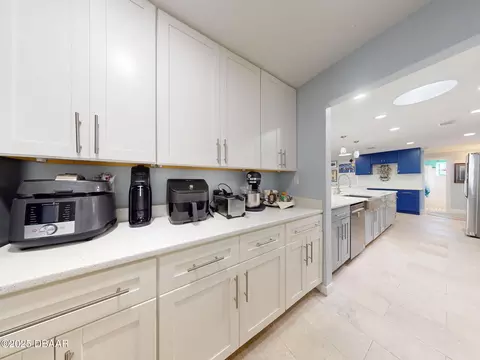 Kitchen - 23 Sunny Beach Dr, Ormond Beach, FL 32176 photo 9 of 11