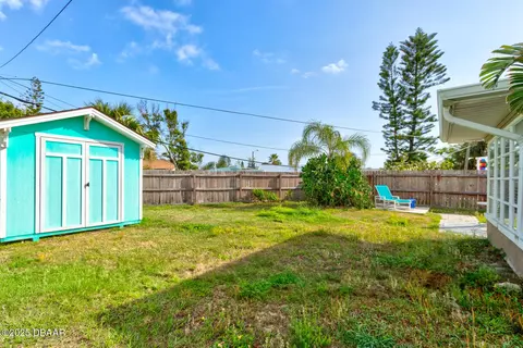 Exterior - 47 Alamanda Dr, Ormond Beach, FL 32176 photo 5 of 6