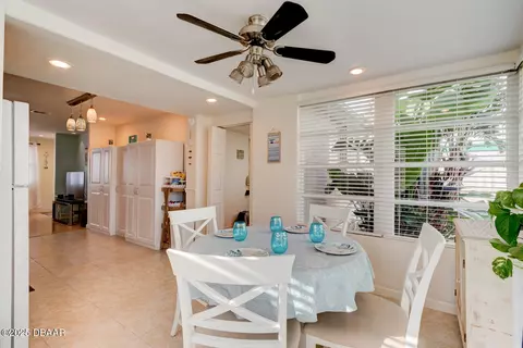 Dining - 47 Alamanda Dr, Ormond Beach, FL 32176 photo 3 of 3