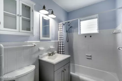Bath - 39 Seaview Dr, Ormond Beach, FL 32176 photo 1 of 2