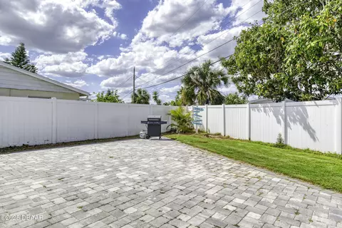 Exterior - 39 Seaview Dr, Ormond Beach, FL 32176 photo 9 of 12