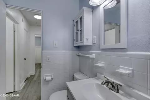 Bath - 39 Seaview Dr, Ormond Beach, FL 32176 photo 2 of 2