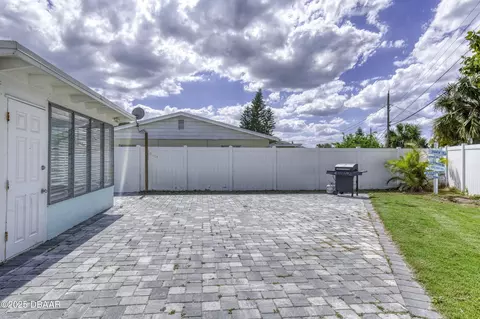 Exterior - 39 Seaview Dr, Ormond Beach, FL 32176 photo 8 of 12