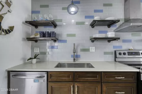 Kitchen - 39 Seaview Dr, Ormond Beach, FL 32176 photo 6 of 6