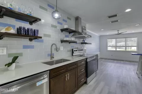 Kitchen - 39 Seaview Dr, Ormond Beach, FL 32176 photo 4 of 6