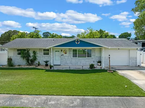 2030 Kenilworth Ave, South Daytona, FL 32119