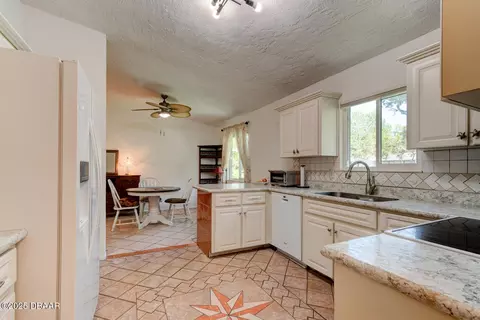 Kitchen - 2914 Sabal Palm Dr, Edgewater, FL 32141 photo 1 of 2
