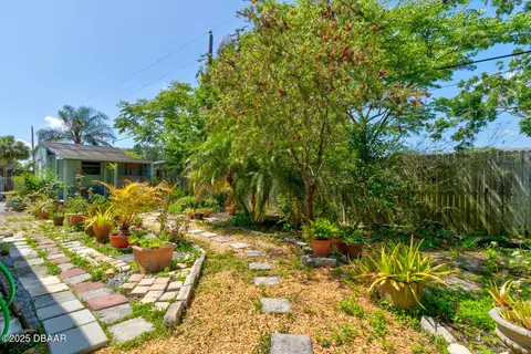 Exterior - 2914 Sabal Palm Dr, Edgewater, FL 32141 photo 6 of 8