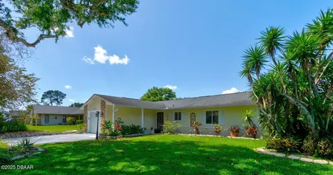 Exterior - 2914 Sabal Palm Dr, Edgewater, FL 32141 photo 3 of 8
