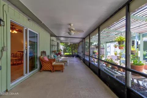 Exterior - 2914 Sabal Palm Dr, Edgewater, FL 32141 photo 4 of 8