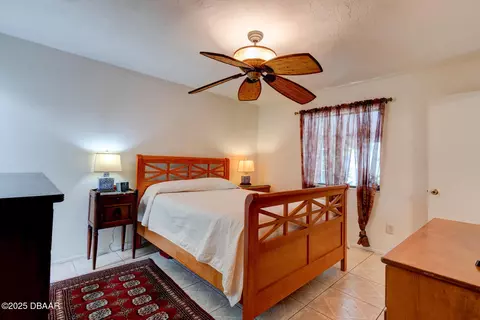 Bedroom - 2914 Sabal Palm Dr, Edgewater, FL 32141 photo 2 of 4