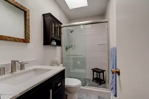 Bath - 2914 Sabal Palm Dr, Edgewater, FL 32141 photo 1 of 2