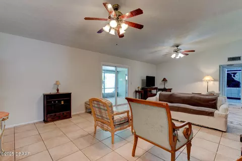 Living - 2914 Sabal Palm Dr, Edgewater, FL 32141 photo 2 of 3